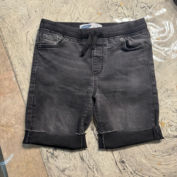 Old Navy Other - Old navy boys black denim jean shorts
Size large 10-12
In great condition